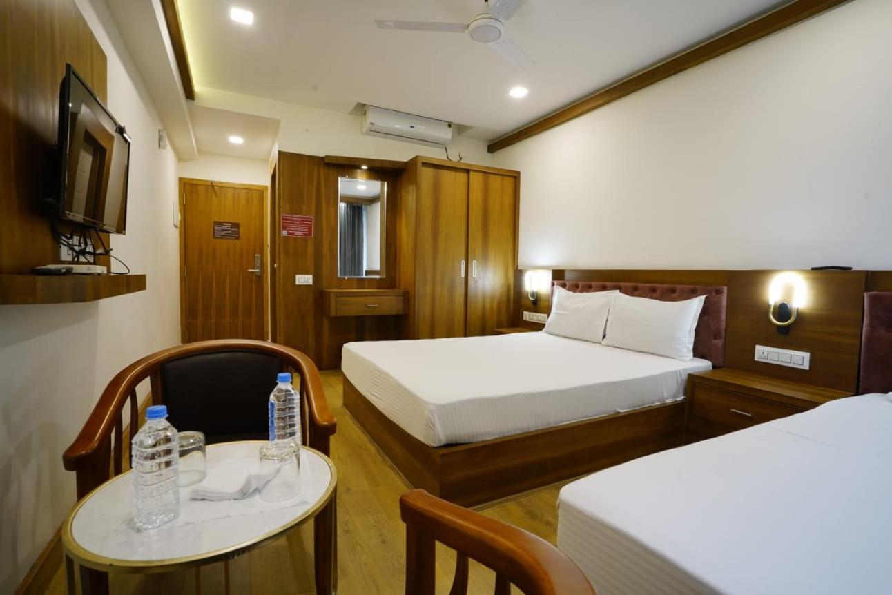 Astro Marine Hospitality Pvt Ltd Hotel Kochi Ngoại thất bức ảnh