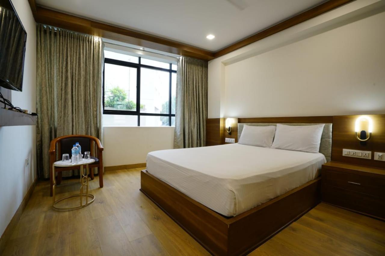 Astro Marine Hospitality Pvt Ltd Hotel Kochi Ngoại thất bức ảnh