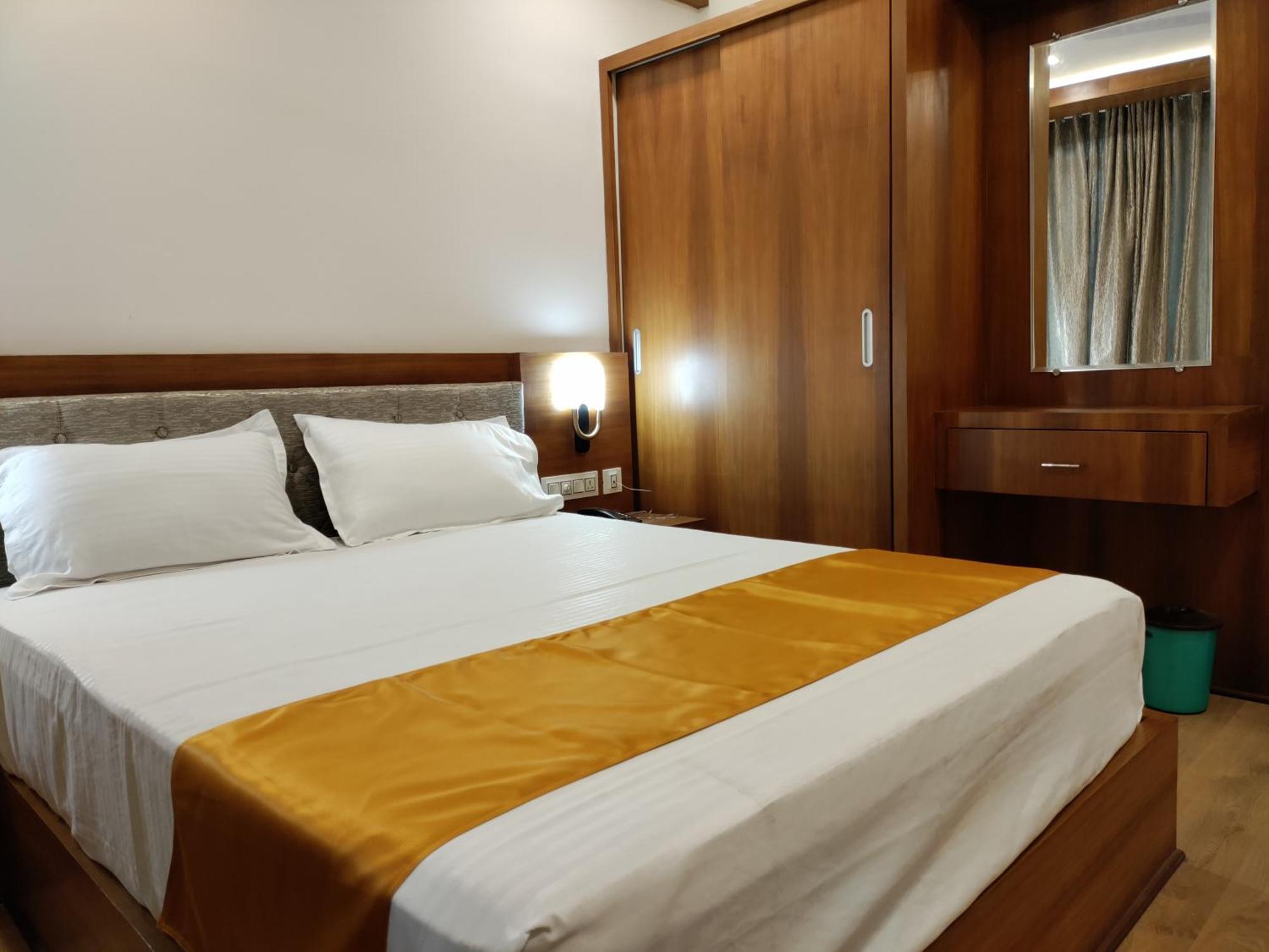 Astro Marine Hospitality Pvt Ltd Hotel Kochi Ngoại thất bức ảnh